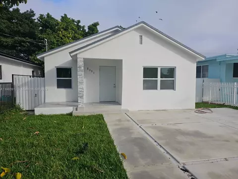 2351 NW 57th St, Miami, FL 33142