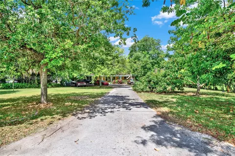221 NW 12th St, Homestead, FL 33030