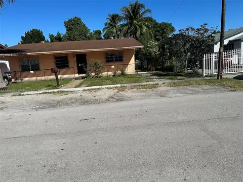 543 E 61st St, Hialeah, FL 33013 photo 4