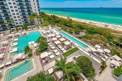 2301 Collins Ave #1527, Miami Beach, FL 33139