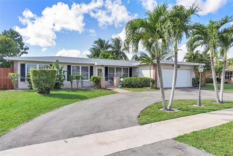 310 NW 93rd Ave, Pembroke Pines, FL 33024