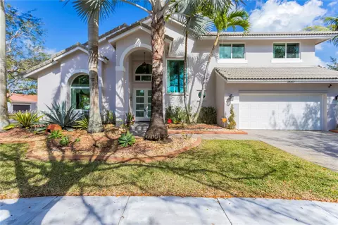 18313 NW 15th Ln, Pembroke Pines, FL 33029