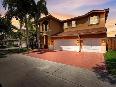 15883 SW 63rd Ter, Miami, FL 33193