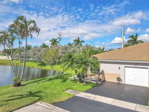 11809 SW 17th Ct, Miramar, FL 33025
