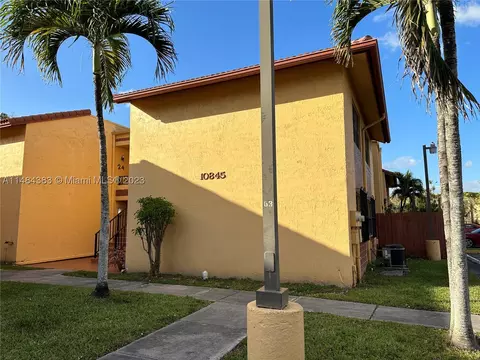 10845 NW 7th St #15-11, Miami, FL 33172