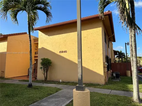 10845 NW 7th St #15-11, Miami, FL 33172