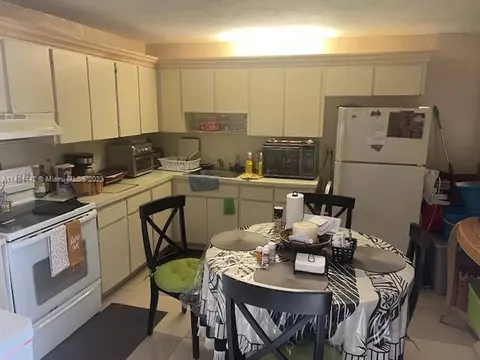 1335 W 68th St #406, Hialeah, FL 33014 photo 3