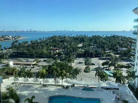 7900 Harbor Island Dr #1404, North Bay Village, FL 33141