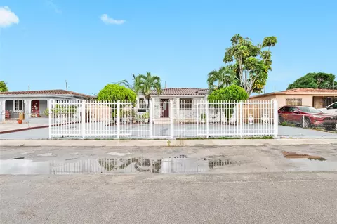 4655 E 8th Ln, Hialeah, FL 33013 photo 1