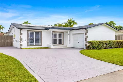 8720 NW 8th St, Pembroke Pines, FL 33024