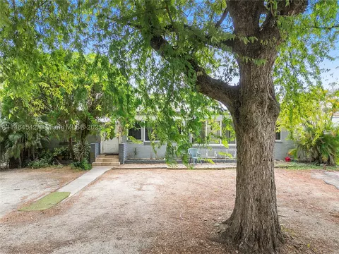 3318 Oak Ave, Miami, FL 33133