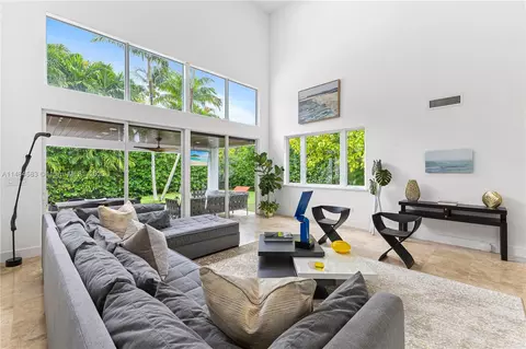 Living - 475 Harbor Dr, Key Biscayne, FL 33149 photo 2 of 6