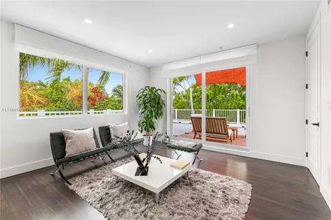 Living - 475 Harbor Dr, Key Biscayne, FL 33149 photo 6 of 6