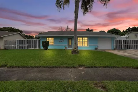 6944 Athena Dr, Lake Worth, FL 33463