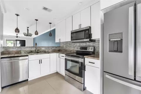 7911 NW 41st Ct #7911, Sunrise, FL 33351