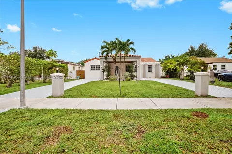 141 Truxton Dr, Miami Springs, FL 33166