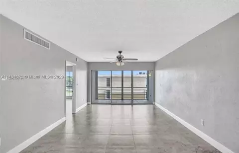 7980 N French Dr #3-305, Pembroke Pines, FL 33024