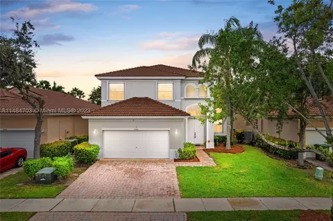 3742 NE 13th St, Homestead, FL 33033