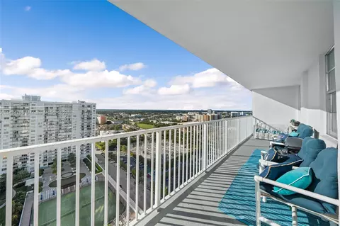 2851 NE 183rd St #2106E, Aventura, FL 33160