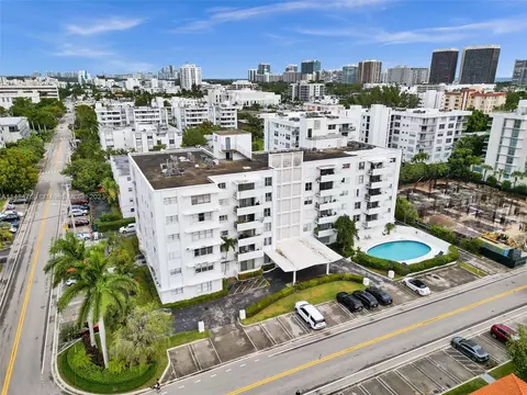 1075 92nd St #403, Bay Harbor Islands, FL 33154