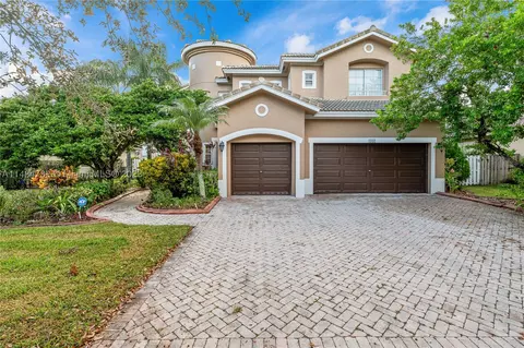 1942 NW 167th Ave, Pembroke Pines, FL 33028