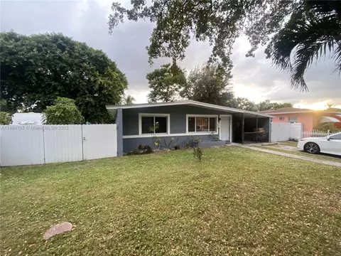 1040 NW 132nd St, North Miami, FL 33168
