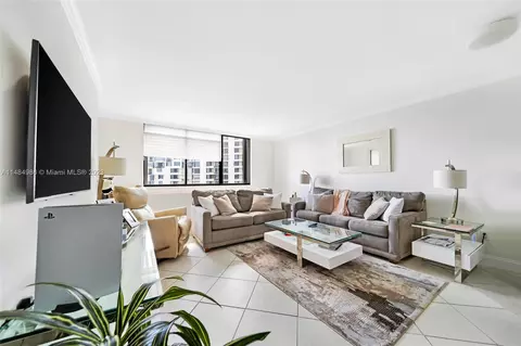 540 Brickell Key Dr #1401, Miami, FL 33131
