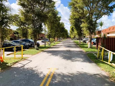 210 NW 107th Ave #208, Miami, FL 33172