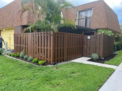 110 N Delaware Blvd #16A, Jupiter, FL 33458