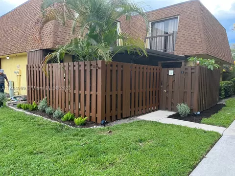 110 N Delaware Blvd #16A, Jupiter, FL 33458