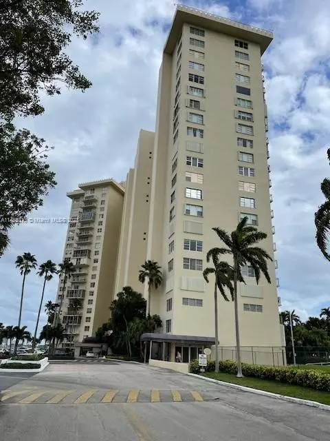 11111 Biscayne Blvd #1F, Miami, FL 33181