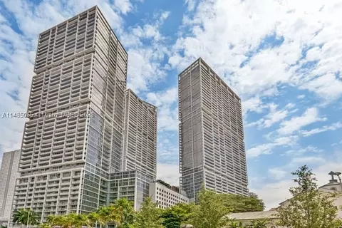 465 Brickell Ave #1606, Miami, FL 33131