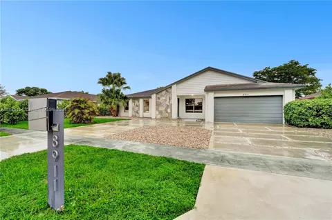 8911 NW 79th St, Tamarac, FL 33321