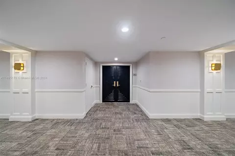 Entry Way - 19670 Beach Rd #PHC2, Tequesta, FL 33469 photo 3 of 5