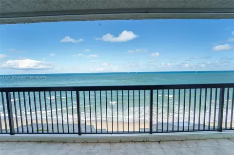 View/Area - 19670 Beach Rd #PHC2, Tequesta, FL 33469 photo 10 of 18
