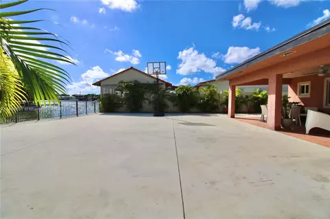 6455 W 18th Ave, Hialeah, FL 33012 photo 45
