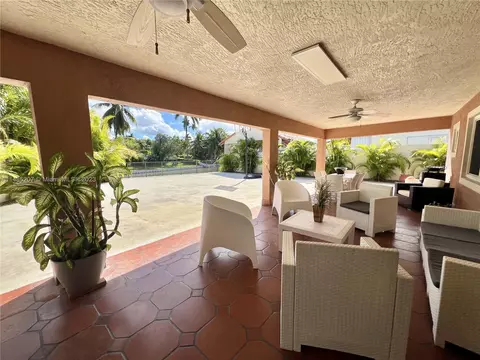 6455 W 18th Ave, Hialeah, FL 33012 photo 8