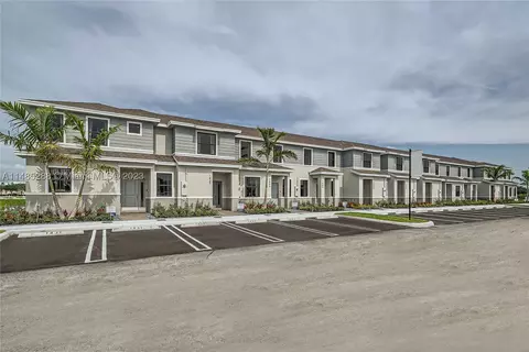 430 NE 12 St, Florida City, FL 33034