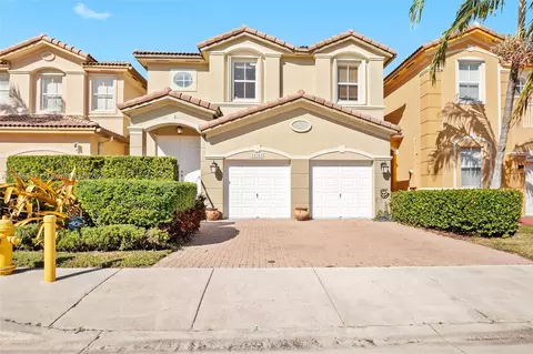 11215 NW 75th Ter, Doral, FL 33178