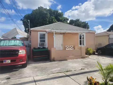 4183 E 10th Ave, Hialeah, FL 33013
