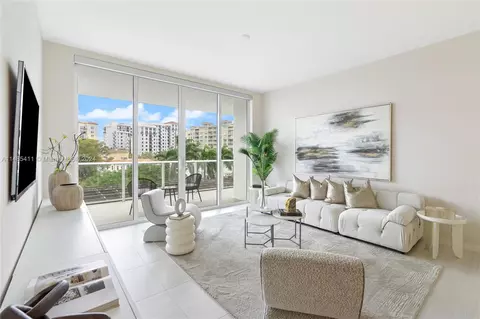 200 SE Mizner Blvd #406, Boca Raton, FL 33432