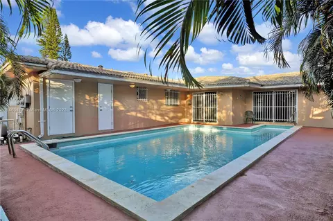 324 E 34th St, Hialeah, FL 33013 photo 19