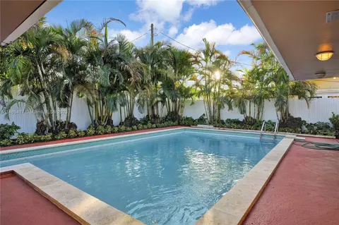 324 E 34th St, Hialeah, FL 33013 photo 18
