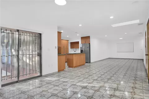324 E 34th St, Hialeah, FL 33013 photo 11