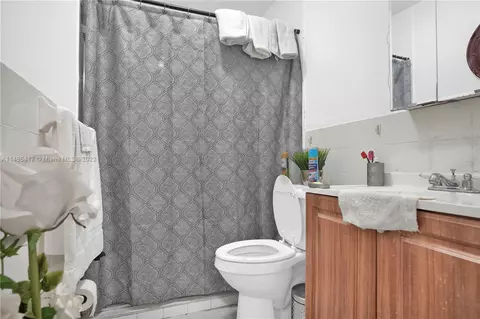 324 E 34th St, Hialeah, FL 33013 photo 29