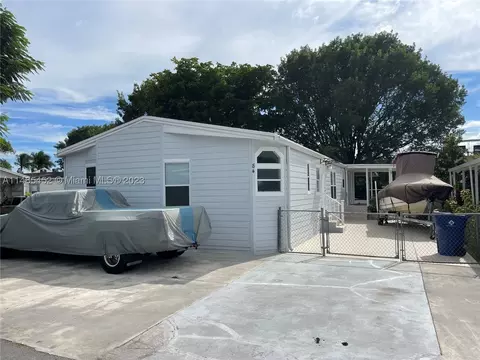 19800 SW 180th Ave UNIT 84, Miami, FL 33187