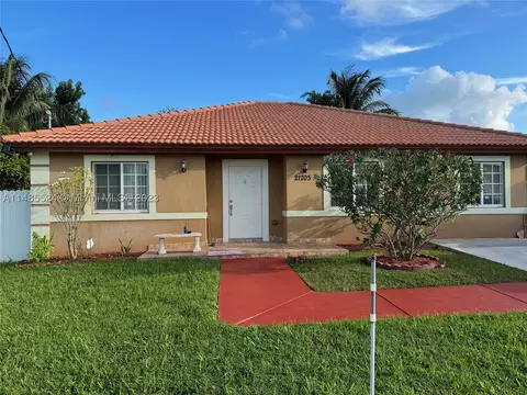 21703 SW 101st Ave, Cutler Bay, FL 33190