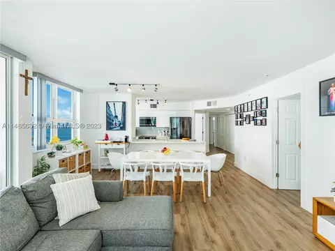 1155 Brickell Bay Dr #1502, Miami, FL 33131