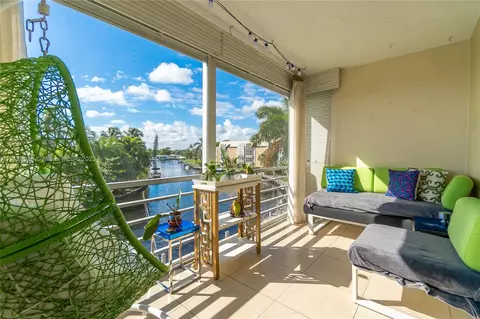3010 NE 16th Ave #303, Oakland Park, FL 33334