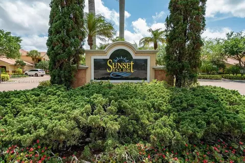 10342 S Fox Trail Rd S #1401, Royal Palm Beach, FL 33411